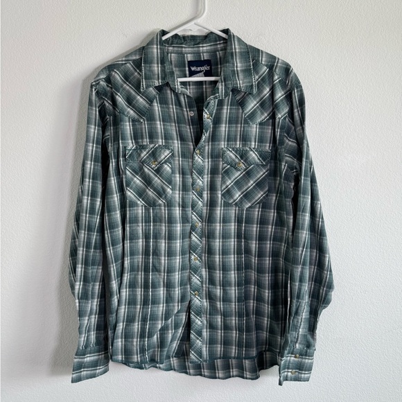 Vintage Wrangler Mens Blue Pearl Snap Flannel Button Down Fits Large - Picture 1 of 7